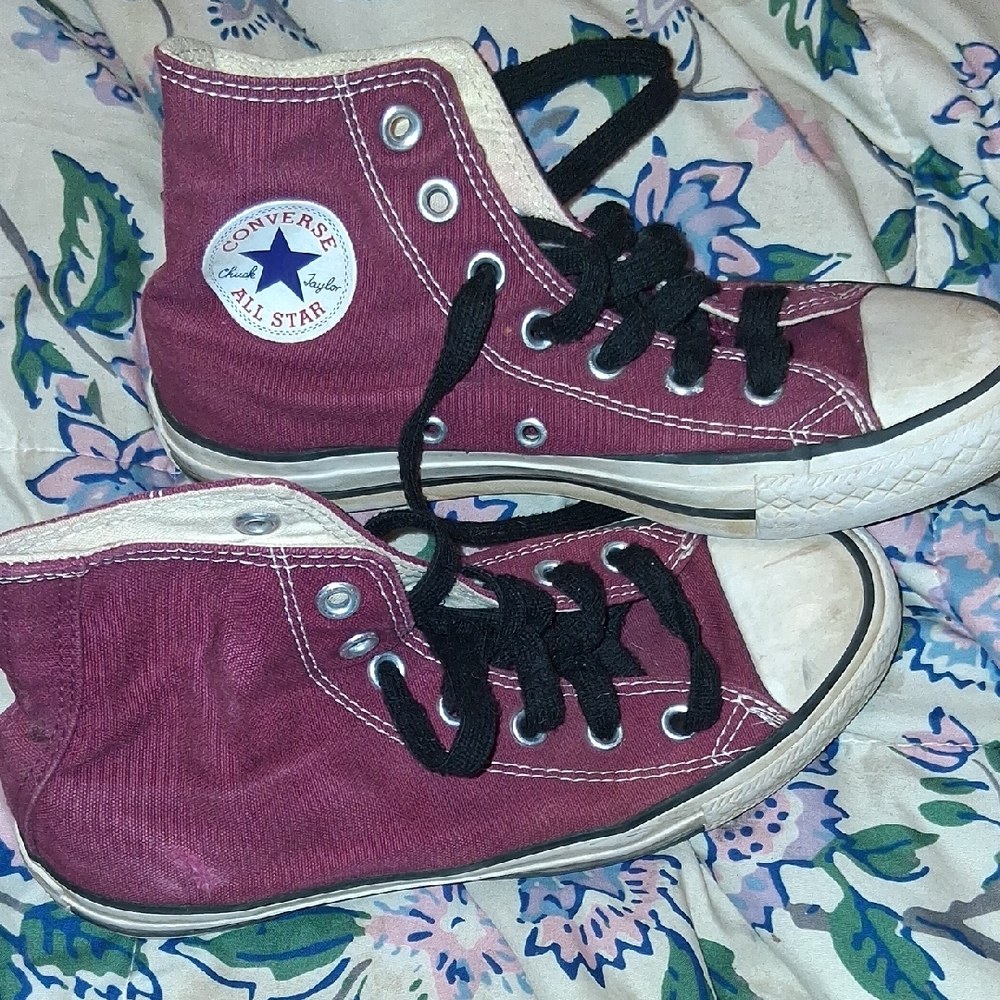 Wine Unisex Converse Allstar High Tops M4/W6 Excellent Condition